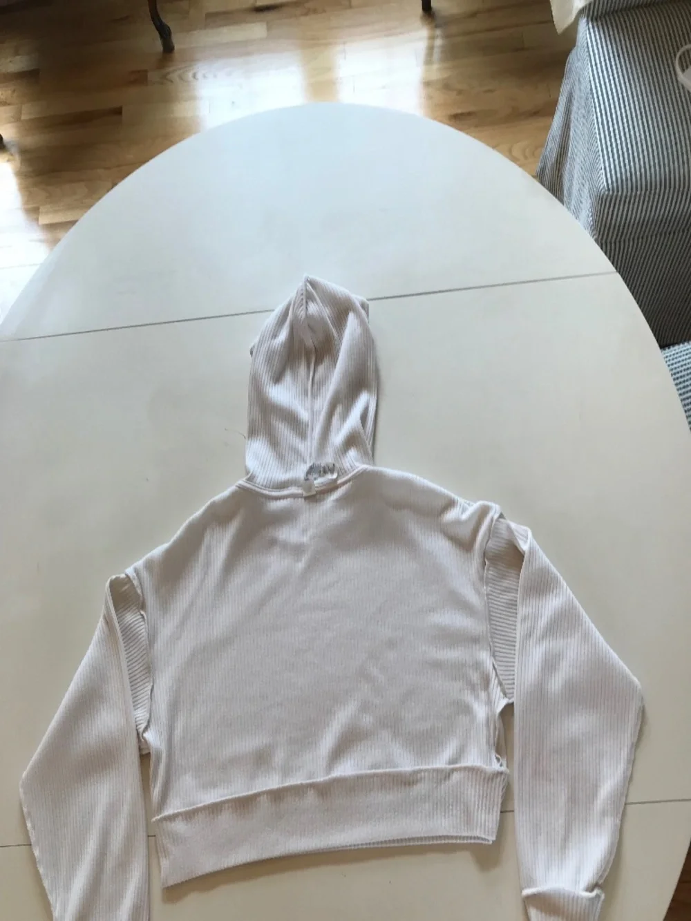 ALO IVORY COZY RIBBED CROPPED MUSE HOODIE